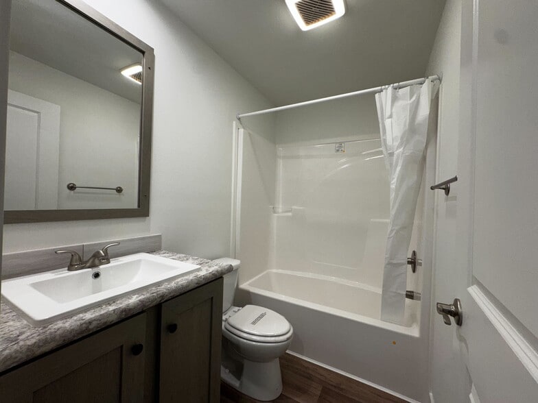 Building Photo - 3510 N 9th St