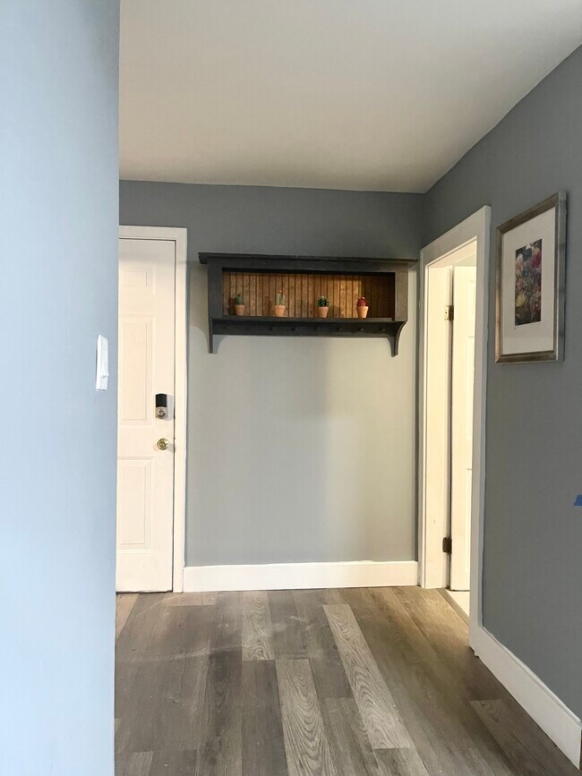 Building Photo - 1614 Humphrey Ave