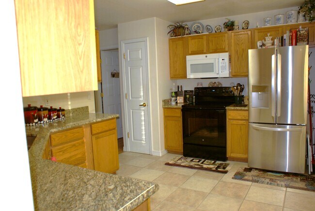 Building Photo - 3245 Chestnut Glen Ln