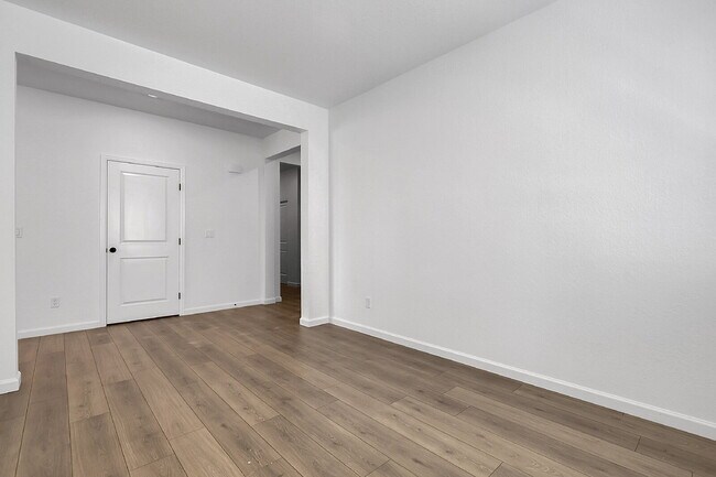 Building Photo - $3,250.00, 3 bed, 2.5-bath located in Cast...