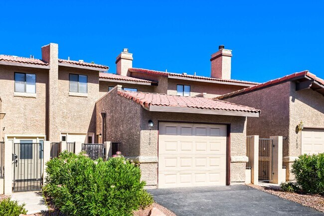 Building Photo - Townhome for Rent