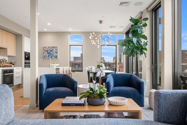 Building Photo - 7 E Springfield St