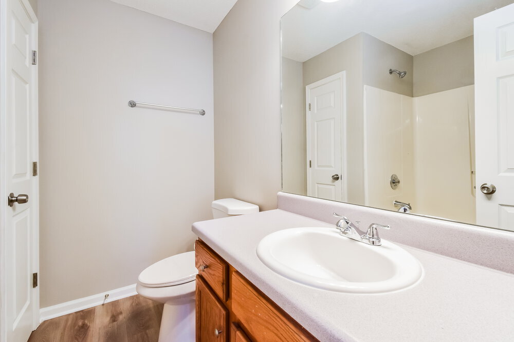 Building Photo - 761 Woodwind Dr
