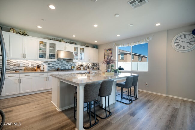Building Photo - 39118 Forsythia Ln