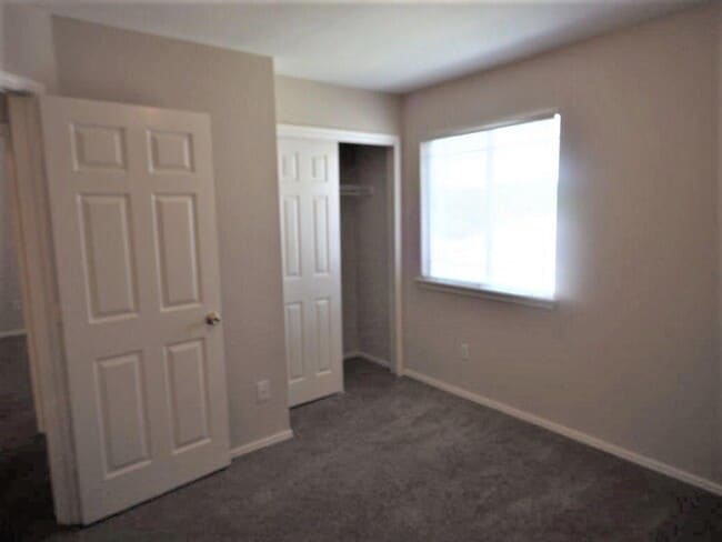 Building Photo - 1705 Honey Creek Ln