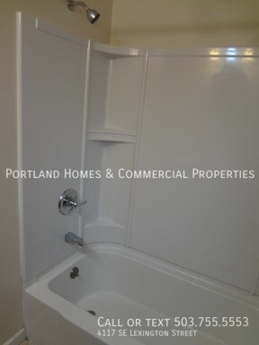 Building Photo - Charming Single Level Ranch-style House.