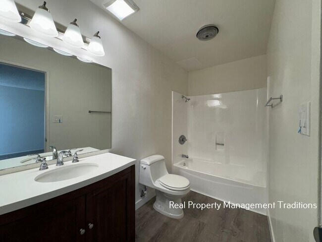 Building Photo - 3 + 2 Condo West Lancaster