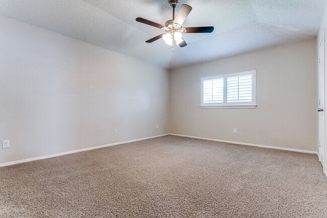 Building Photo - RENOVATED 3-BEDROOM IN PEBBLE OAK, NORTH EAST ISD