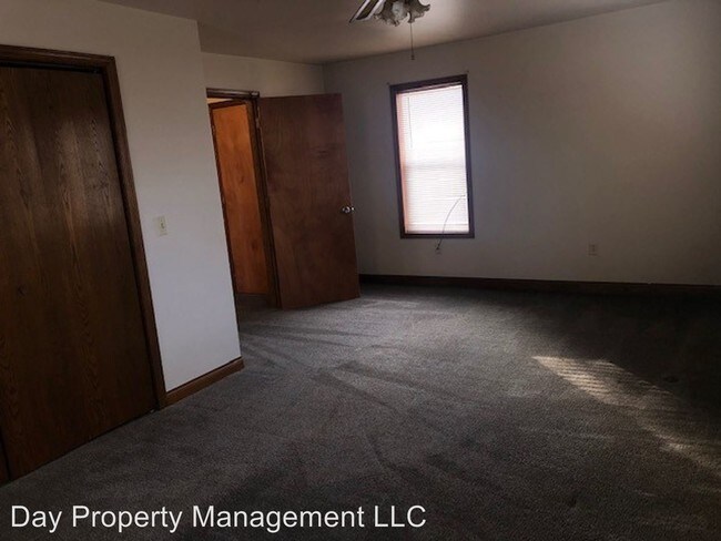Building Photo - 721-721 1/2 W Lawrence St