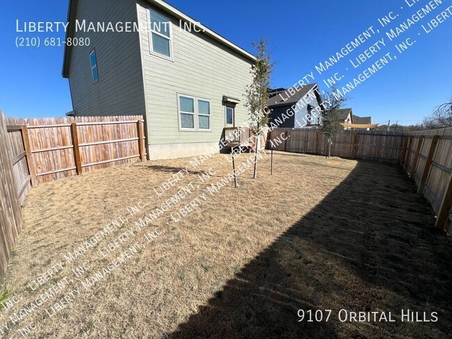 Building Photo - 4 Bed, 2.5 Bath 1950 sq ft Home on a Green...