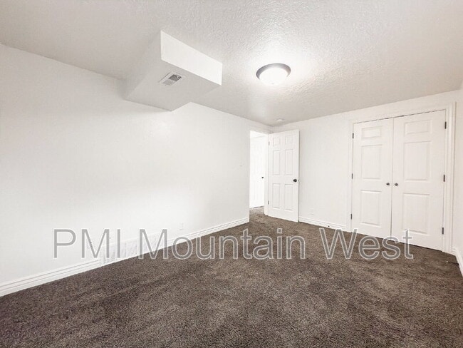 Building Photo - 2007 Nevada Cir