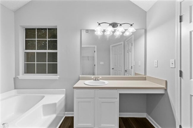 Building Photo - 498 Pecan Wood Cir