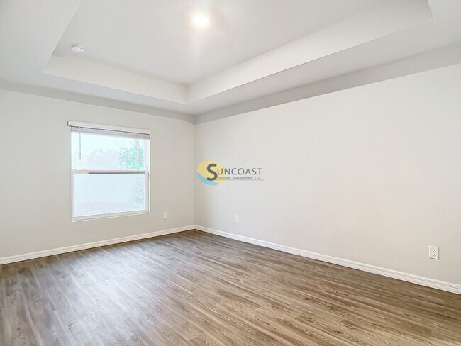 Building Photo - 1039 Birchcrest Blvd