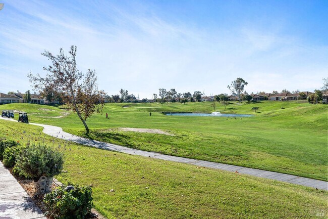 Building Photo - 351 Spyglass Dr