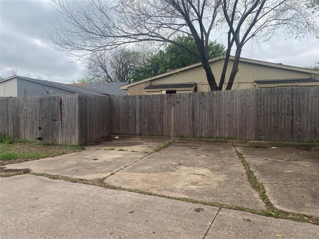 Building Photo - 2425 Limestone Dr