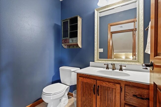lower half bath - 2935 Willard Ln