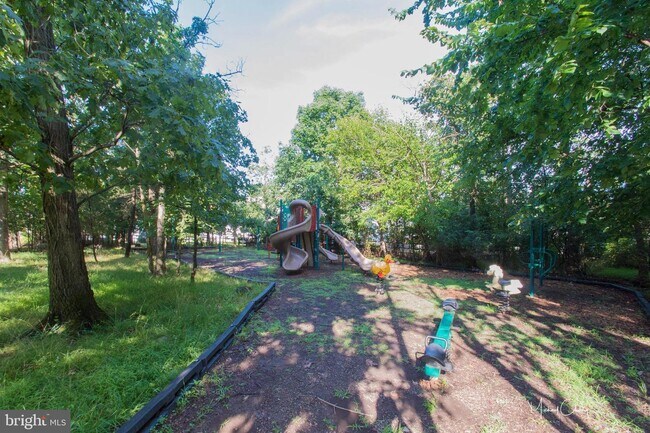 Building Photo - 14114 Silent Wood Way