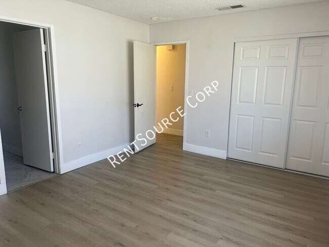 Building Photo - 43837 David St