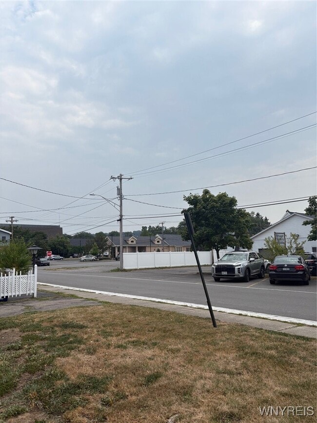 Building Photo - 482 Ridge St