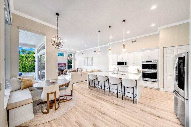 Building Photo - 6020 Walnut Hill Dr