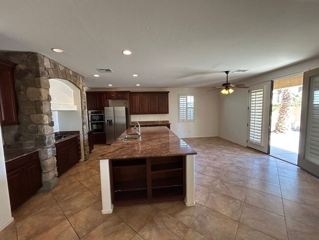 Building Photo - 11783 N 143rd Ave