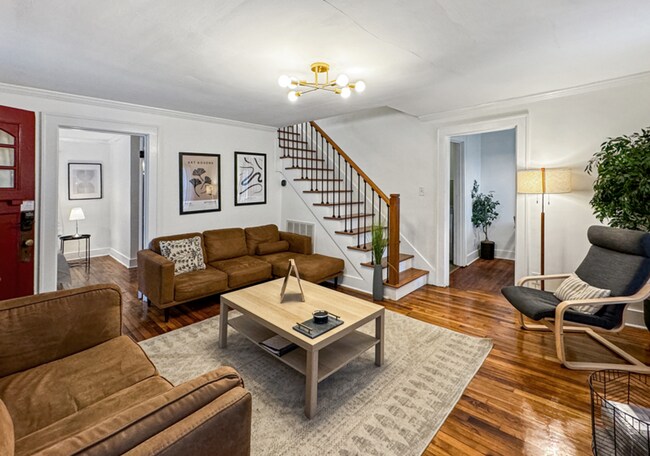 Building Photo - 3 bedroom, 2 bathroom house in Cooper Young Historic District