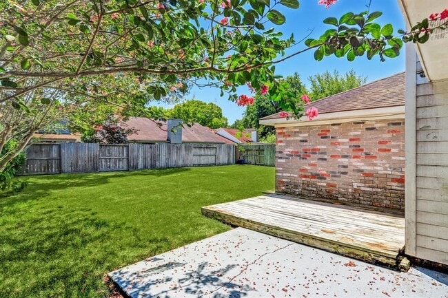 Building Photo - 7750 Springville Dr