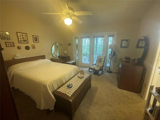 Building Photo - 324 NW 48th Blvd