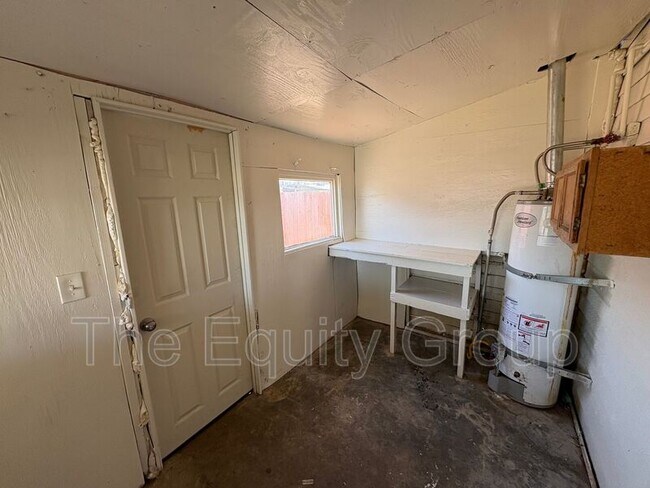 Building Photo - 829 Washington St