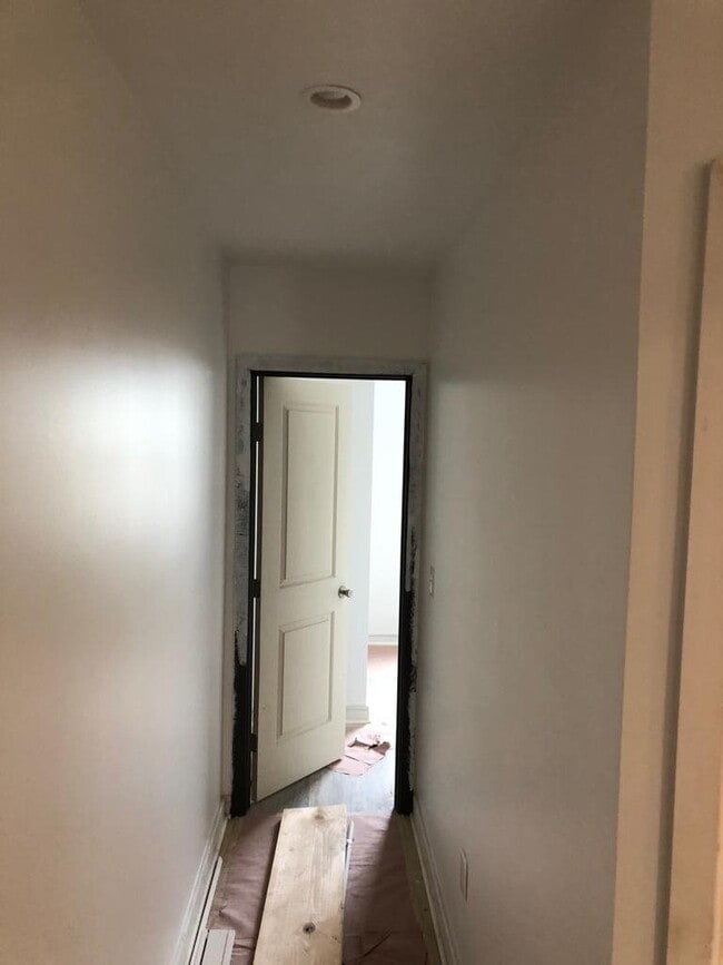 Building Photo - 2217 Reed St