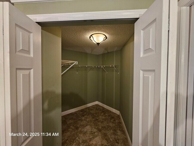 Building Photo - 4295 SE Brittney Cir