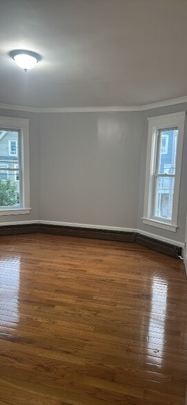 Building Photo - 59 Bellevue Ave