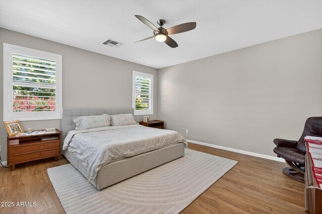 Building Photo - 8984 W Diana Ave