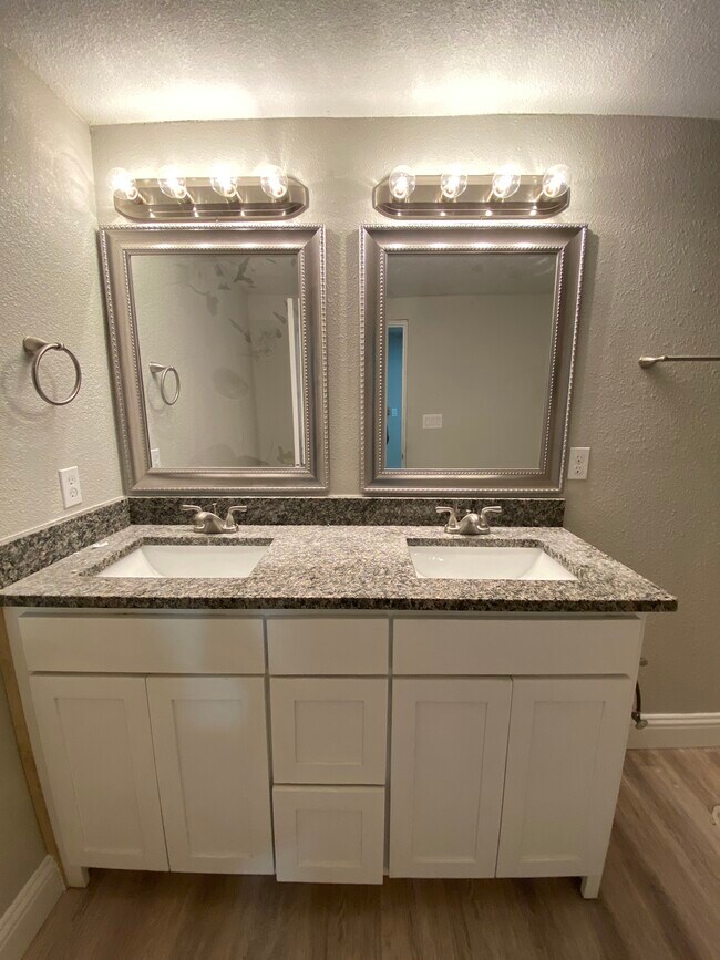Double vanity sinks in Master On-Suite Bathroom - 510 Greenwood St