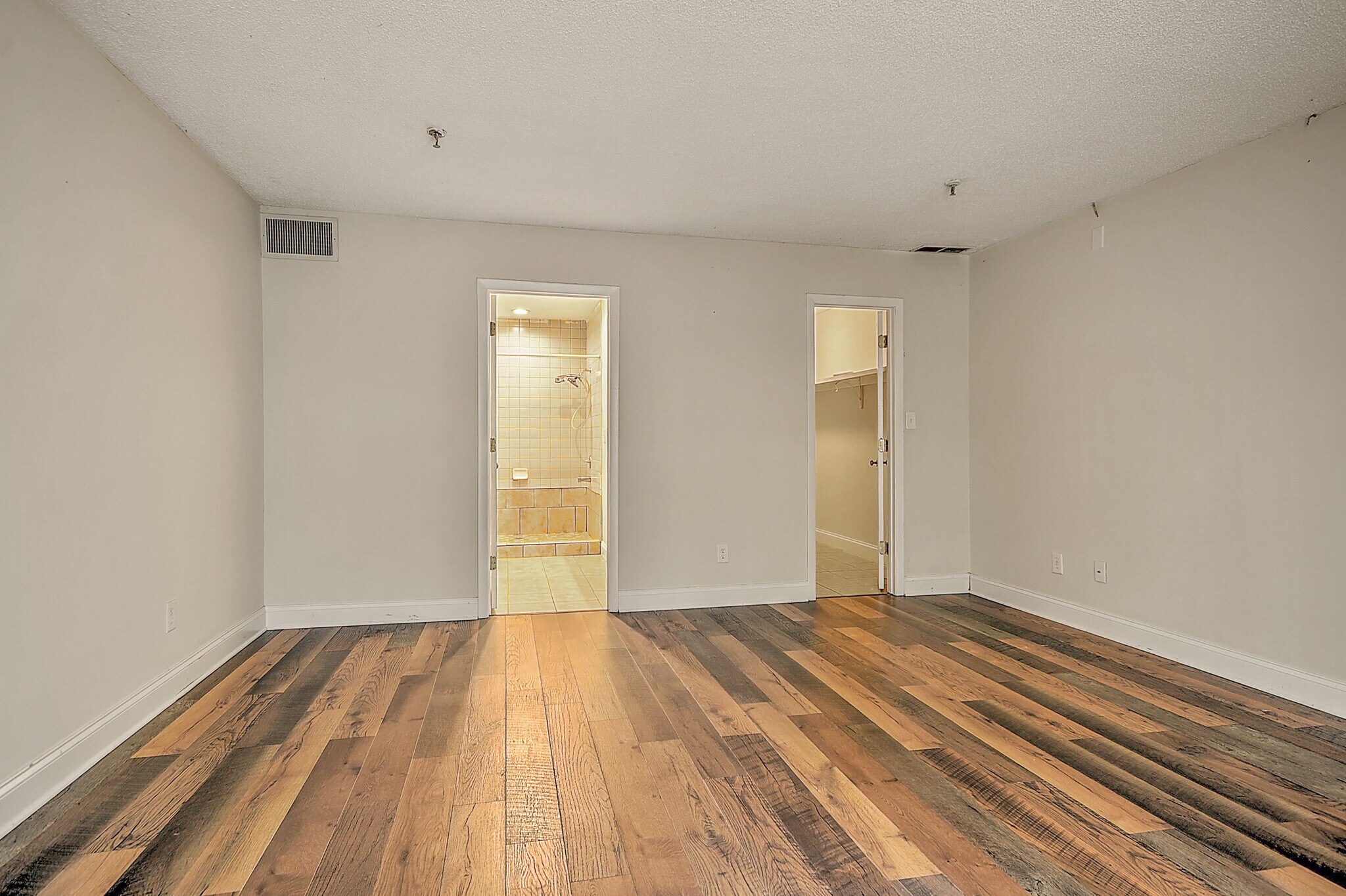 Building Photo - 109 Beechnut St