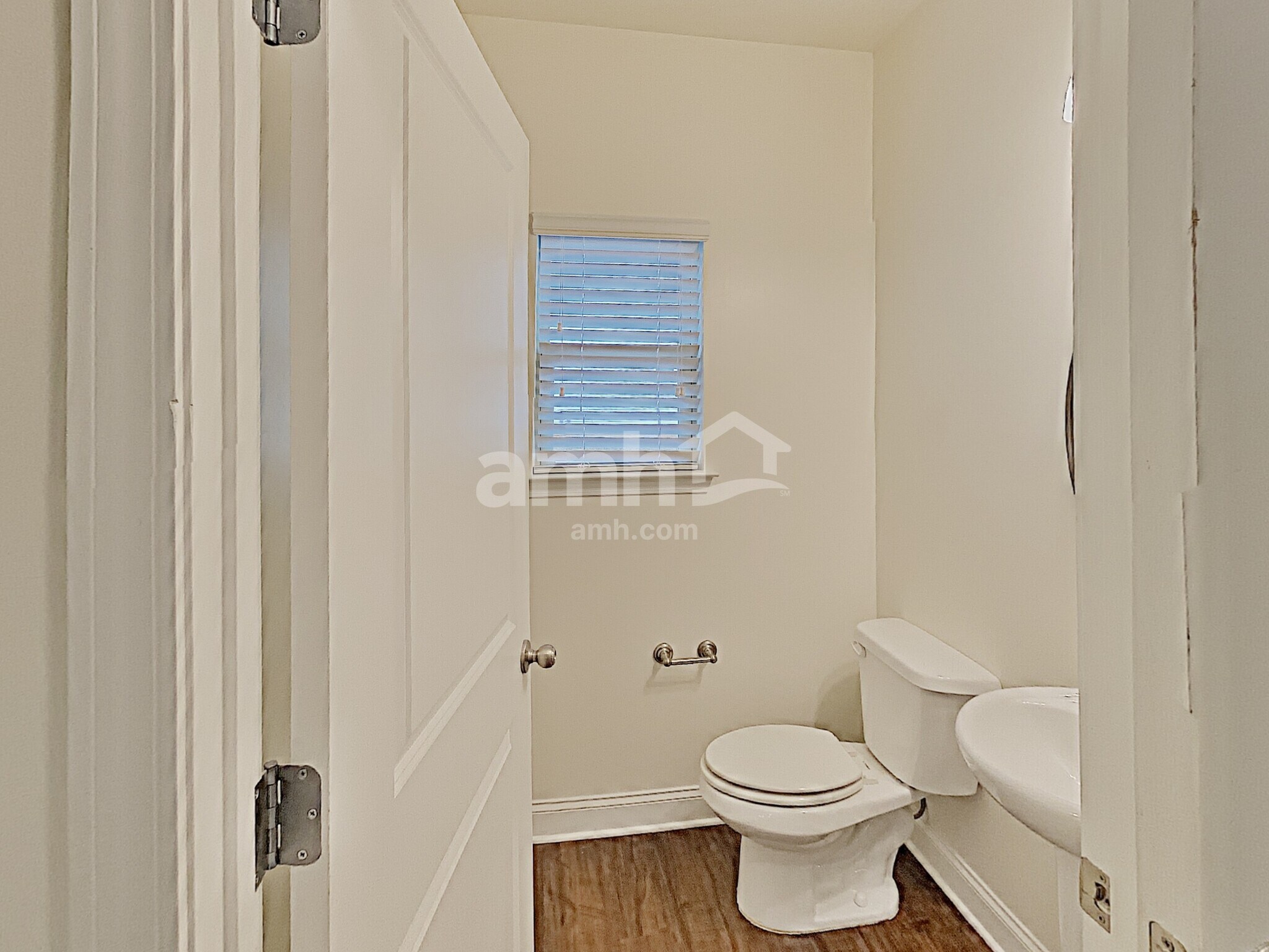 Building Photo - 411 Pearson Cir
