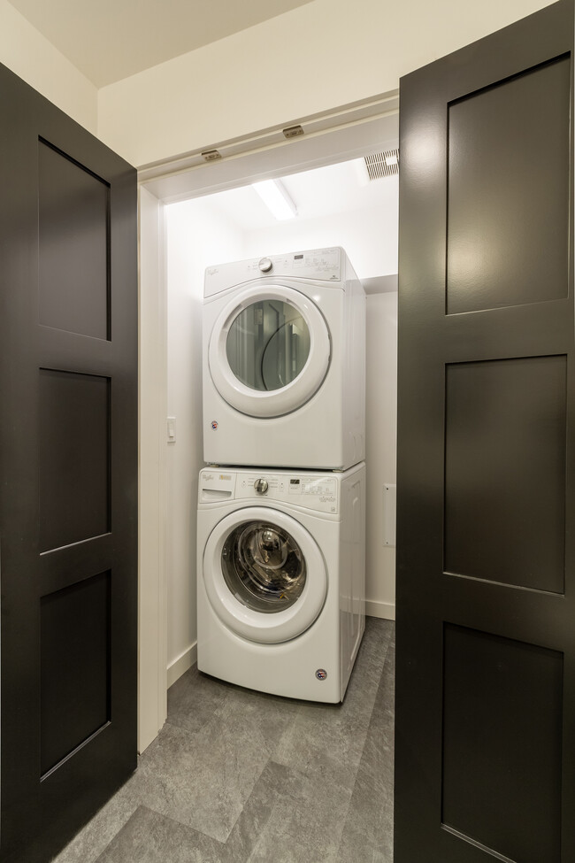 Whirlpool full size washer and dryer in unit - 625 Malden Ave E