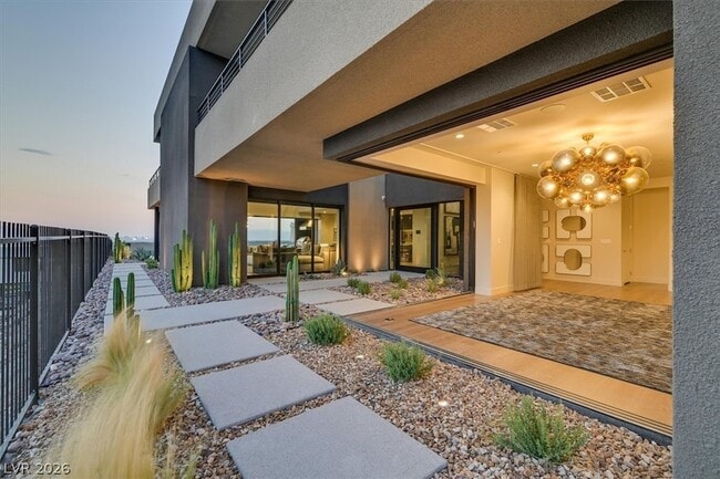 Building Photo - 807 Magnum Cliff Ct