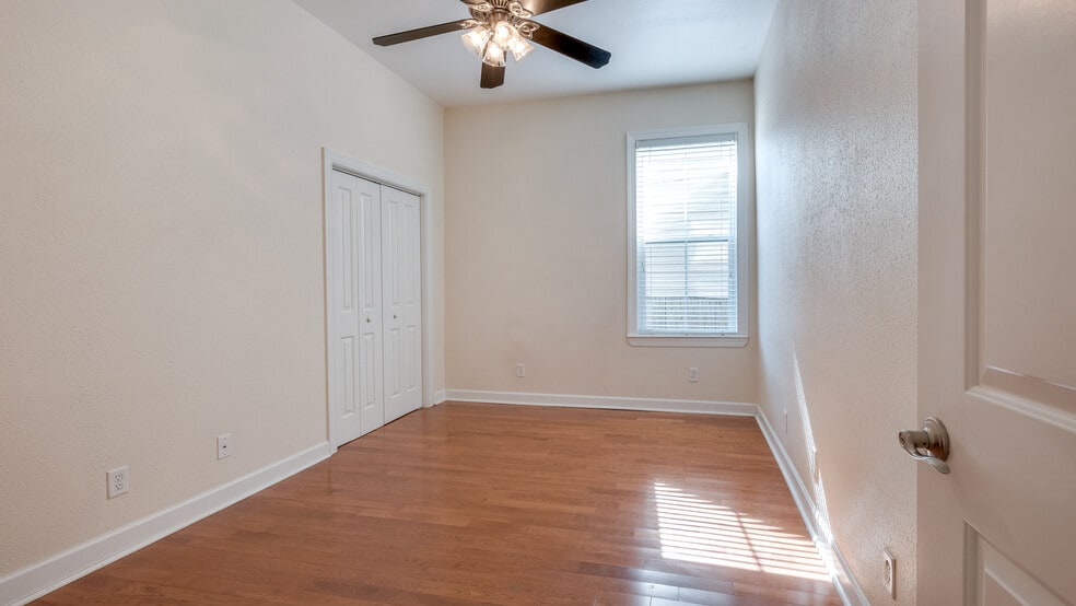 2nd Bedroom - 536 E Gwinnett St