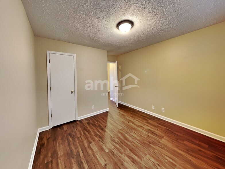 Building Photo - 108 Wood Duck Ln