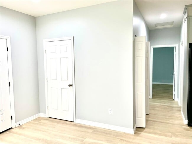 Building Photo - 2735 Earle Ave