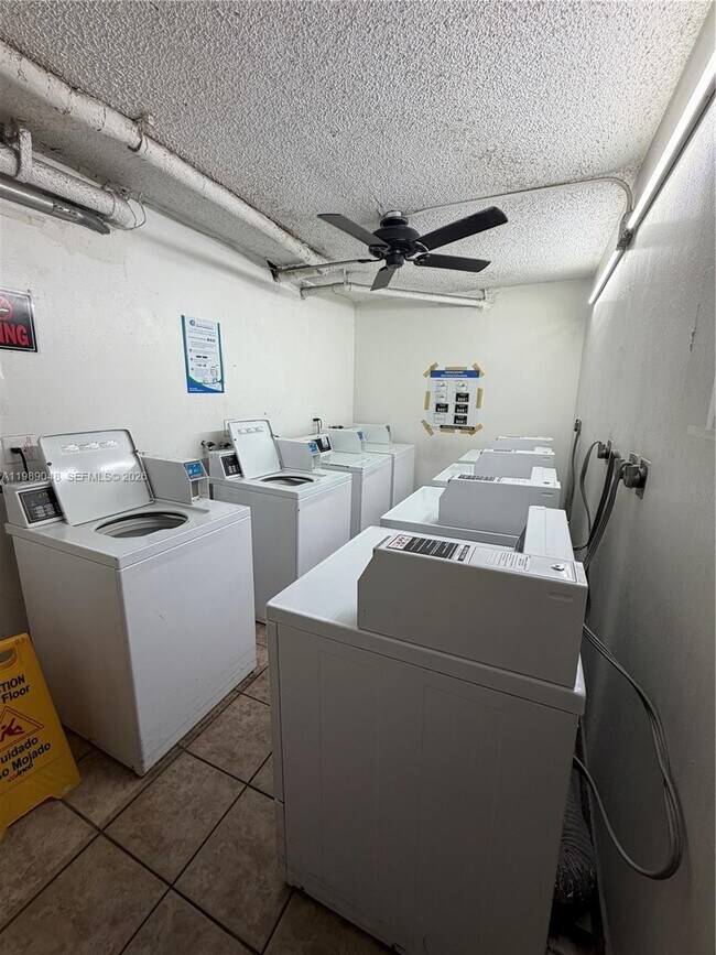 Building Photo - 16851 NE 23rd Ave