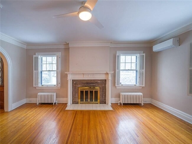 Family room - 860 Park Ave