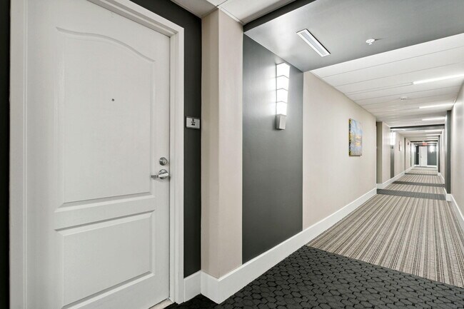 Building Photo - 410 Evernia St