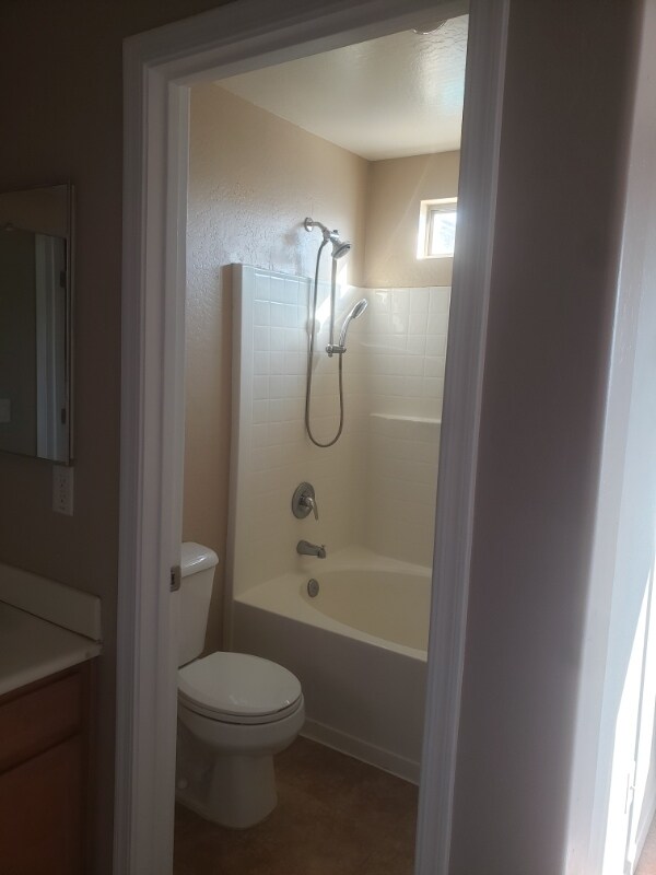 Building Photo - 743 E Wolf Hollow Dr