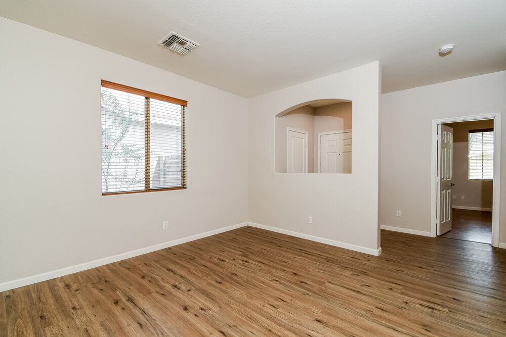 Building Photo - 1062 E Nickleback St