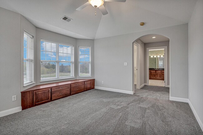 Building Photo - 4666 Sagewood Cir