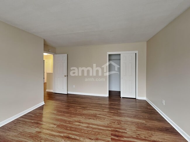 Building Photo - 12523 Doe Ln