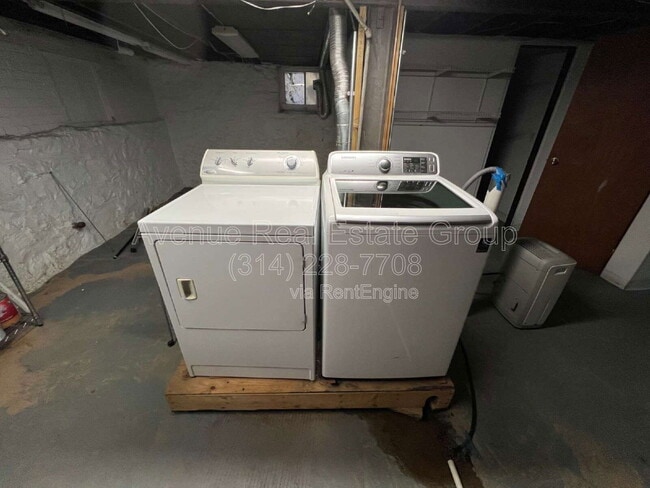 Building Photo - 6553 Scanlan Ave