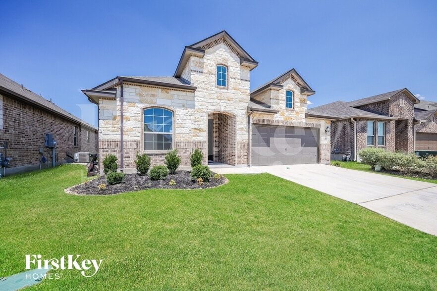 Building Photo - 2207 Tiptop Ln